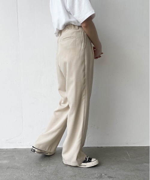 flaner（フラネ）の「ドライタッチストレートパンツ【ユニセックス対応/セットアップ対応】（その他パンツ・レディース・ベージュ/カーキ/ナチュラル・SMALL/MEDIUM/LARGE/X-LARGE）」の6枚目の写真