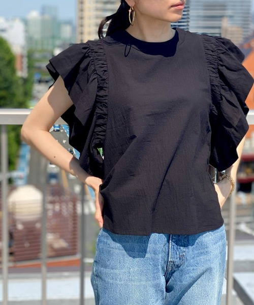 ottilie(オティーリエ)の「ボリュームフリルスリーブブラウス(シャツ/ブラウス・レディース・オフホワイト/ブラック/ベージュ・FREE)」の10枚目の写真