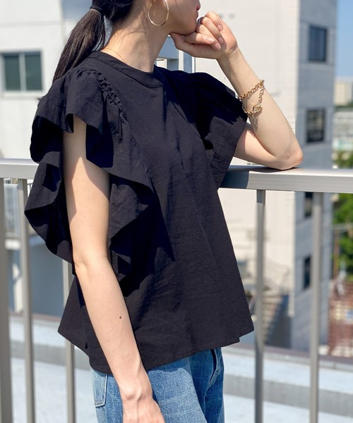 ottilie(オティーリエ)の「ボリュームフリルスリーブブラウス(シャツ/ブラウス・レディース・オフホワイト/ブラック/ベージュ・FREE)」の12枚目の写真
