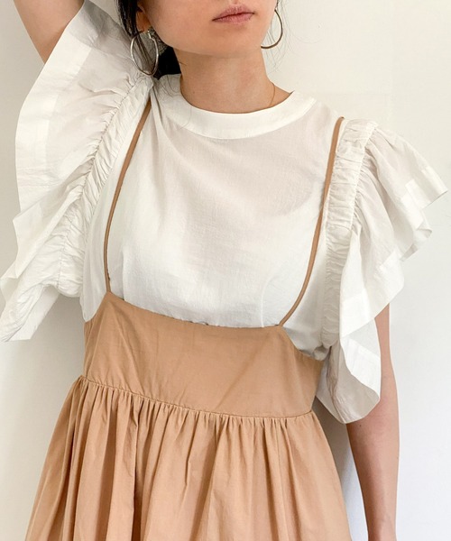 ottilie(オティーリエ)の「ボリュームフリルスリーブブラウス(シャツ/ブラウス・レディース・オフホワイト/ブラック/ベージュ・FREE)」の6枚目の写真
