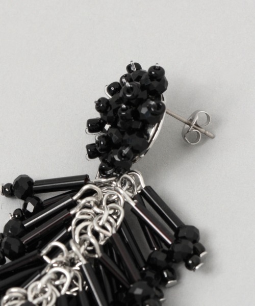 JEANASIS（ジーナシス）の「タッセルビーズピアス/956210（ピアス（両耳用）・レディース・ブラック/クリア・FREE）」の4枚目の写真