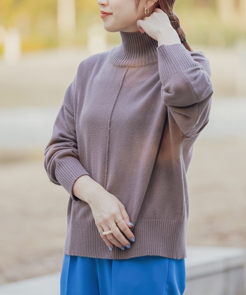 ITEMS URBANRESEARCH（アイテムズ アーバンリサーチ）の「ハイネックワイドニット（ニット/セーター・レディース・ブルー/グリーン/オフホワイト/ブラック/ホワイト/パープル/モカ/オレンジ・FREE）」の5枚目の写真