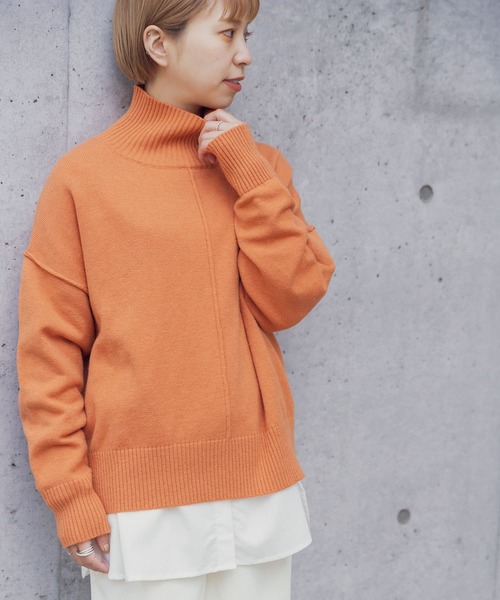 ITEMS URBANRESEARCH（アイテムズ アーバンリサーチ）の「ハイネックワイドニット（ニット/セーター・レディース・ブルー/グリーン/オフホワイト/ブラック/ホワイト/パープル/モカ/オレンジ・FREE）」の9枚目の写真