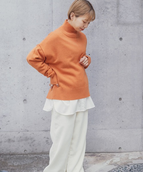 ITEMS URBANRESEARCH（アイテムズ アーバンリサーチ）の「ハイネックワイドニット（ニット/セーター・レディース・ブルー/グリーン/オフホワイト/ブラック/ホワイト/パープル/モカ/オレンジ・FREE）」の13枚目の写真