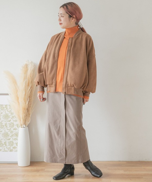 ITEMS URBANRESEARCH（アイテムズ アーバンリサーチ）の「ハイネックワイドニット（ニット/セーター・レディース・ブルー/グリーン/オフホワイト/ブラック/ホワイト/パープル/モカ/オレンジ・FREE）」の21枚目の写真