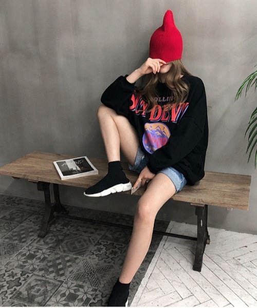 NANING9（ナンニング）の「NANING9 DEVILSトレーナー（スウェット・レディース・ブラック/ブルー・FREE）」の11枚目の写真