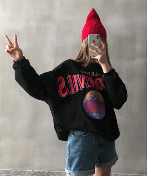 NANING9（ナンニング）の「NANING9 DEVILSトレーナー（スウェット・レディース・ブラック/ブルー・FREE）」の4枚目の写真