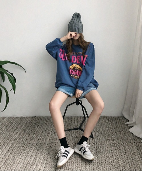 NANING9（ナンニング）の「NANING9 DEVILSトレーナー（スウェット・レディース・ブラック/ブルー・FREE）」の12枚目の写真