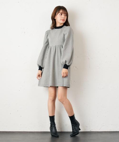 MIIA(ミーア)の「千鳥柄ミニワンピース(ワンピース・レディース・ブラック/ブラック系その他/ベージュ系その他・FREE)」の17枚目の写真
