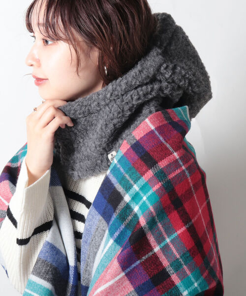 COLD BREAKER（コールドブレーカー）の「【COLD BREAKER/コールドブレーカー】ボアフードスヌード（ストール/ショール・レディース・ベージュ/グレー・FREE）」の2枚目の写真