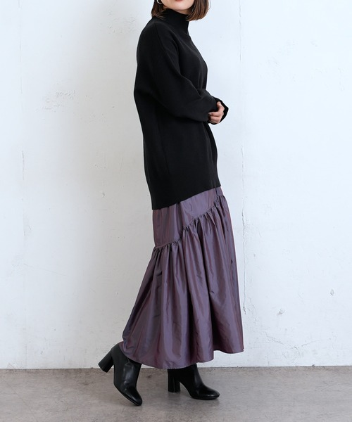 Lui's(ルイス)の「シャンブレータフタギャザーロングスカート(スカート・レディース・ブラック/パープル/グリーン・FREE)」の4枚目の写真