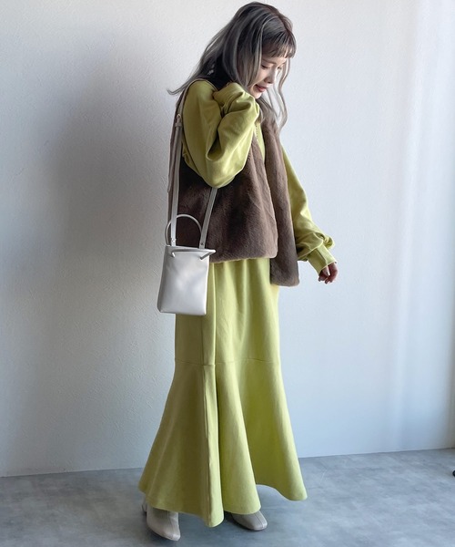 w closet（ダブルクローゼット）の「起毛スムースマーメイドワンピース（ワンピース・レディース・ブラック/ライム/マスタード・FREE）」の5枚目の写真