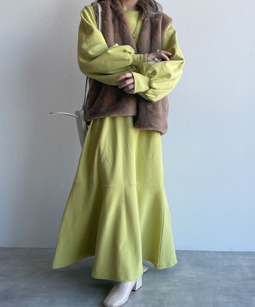 w closet（ダブルクローゼット）の「起毛スムースマーメイドワンピース（ワンピース・レディース・ブラック/ライム/マスタード・FREE）」の6枚目の写真