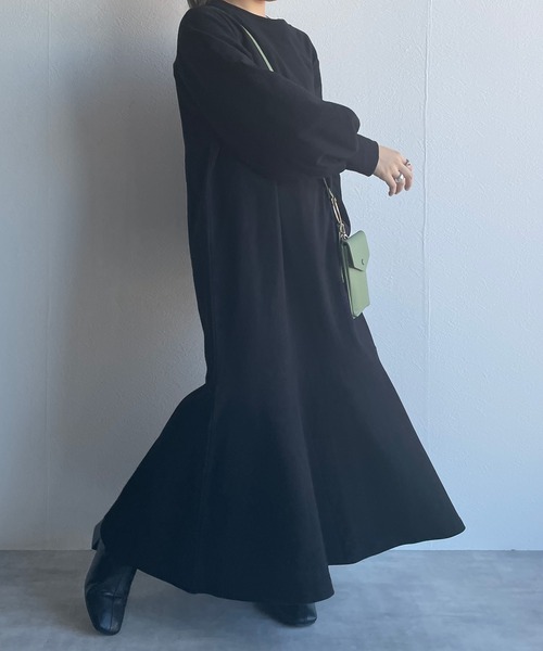 w closet（ダブルクローゼット）の「起毛スムースマーメイドワンピース（ワンピース・レディース・ブラック/ライム/マスタード・FREE）」の21枚目の写真