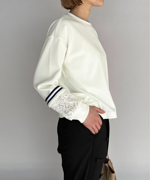 BE NEAT（ビーニート）の「袖口レース切替ラインテープ付きプルオーバー（Tシャツ/カットソー・レディース・ホワイト/ブラック・M）」の4枚目の写真