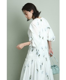 未使用品 CADUNE 刺繍シャーリングワンピース 黒 ブラック 花柄 洗える 未使用品 CADUNE 刺繍シャーリングワンピース 黒 ブラック 花柄