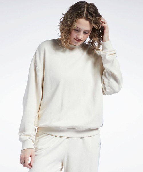 Reebok(リーボック)の「クラシックス ナチュラル ダイ スモール ロゴ スウェットシャツ / Classics Natural Dye Small Logo Sweatshirt(スウェット・レディース・ライトグレー/オフホワイト/グリーン系その他/ブルー・SMALL/MEDIUM/LARGE/X-LARGE/XX-LARGE/X-SMALL)」の2枚目の写真