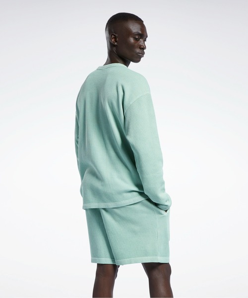 Reebok(リーボック)の「クラシックス ナチュラル ダイ ワッフル クルー スウェットシャツ / Classics Natural Dye Waffle Crew Sweatshirt(スウェット・メンズ・オフホワイト/グリーン系その他・SMALL/MEDIUM/LARGE/X-LARGE/XX-LARGE/X-SMALL/XXX-LARGE)」の13枚目の写真