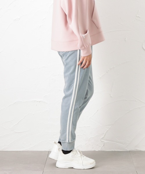 NAVY(ネイビー)の「インディゴジョガーパンツ(その他パンツ・レディース・ブラック/サックスブルー/ネイビー・M/L)」の16枚目の写真