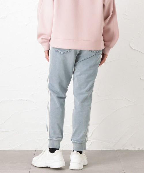 NAVY(ネイビー)の「インディゴジョガーパンツ(その他パンツ・レディース・ブラック/サックスブルー/ネイビー・M/L)」の17枚目の写真