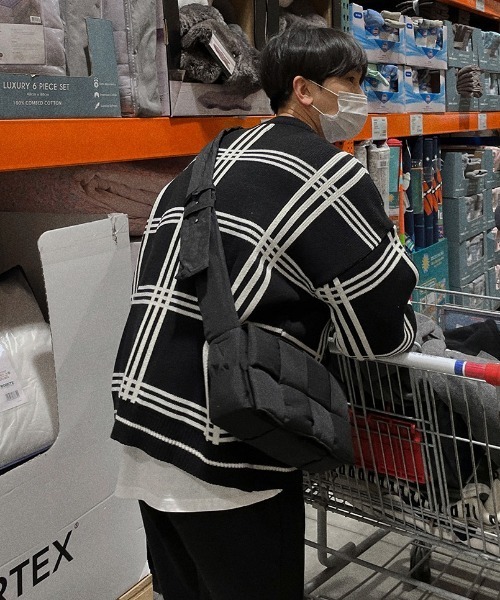 ASCLO（エジュクロ）の「ASCLO Roxy And Botte Cross Bag（ショルダーバッグ・メンズ・ブラック/グリーン・FREE）」の4枚目の写真