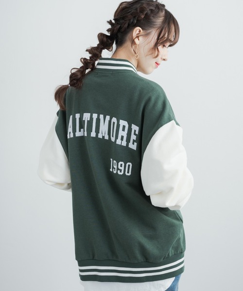 Rocky Monroe（ロッキーモンロー）の「オーバーサイズ カレッジロゴ TC裏毛 ワッペン刺繍スタジャン アワードジャケット（スタジャン・メンズ・チャコールグレー/ブラック/ネイビー/サックスブルー/グリーン/マスタード/グレイッシュベージュ・LL/M/L）」の14枚目の写真