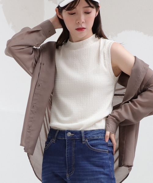 Honeys（ハニーズ）の「ハイネックタンクトップ（タンクトップ・レディース・イエロー/ブラック/アイボリー/ベージュ/ピンク系その他/グリーン/ネイビー/オフホワイト・L/M/S）」の2枚目の写真