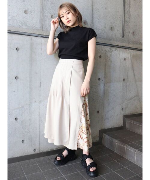 MURUA（ムルーア）の「フレンチスリーブスタンドネックニット（ニット/セーター・レディース・ホワイト/ブラック/イエロー/モカ・FREE）」の5枚目の写真