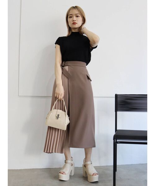 MURUA（ムルーア）の「フレンチスリーブスタンドネックニット（ニット/セーター・レディース・ホワイト/ブラック/イエロー/モカ・FREE）」の14枚目の写真