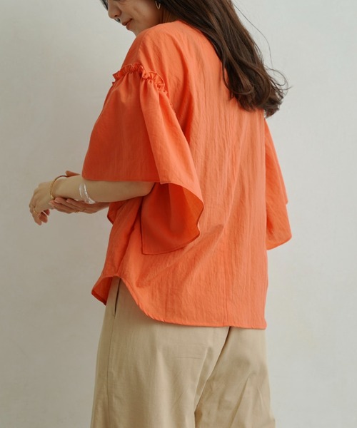 Chez toi(シェトワ)の「TCボイルフリルスリーブブラウス(シャツ/ブラウス・レディース・オフホワイト/ブラック/オレンジ・FREE)」の19枚目の写真