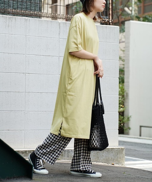 zootie（ズーティー）の「【着回しの効くストレートシルエット】 URBAN PLUS TEEワンピース（ワンピース・レディース・ライトピンク/ネイビー/グレイッシュブルー/ライトブルー/グレイッシュベージュ/ライトカーキ/イエロー系その他/ブラック/オフホワイト/チャコール/ラベンダー/アイボリー/スモークピンク/ライトベージュ/ブラウン系その他/ダークグリーン/テラコッタ・フリー/マキシ丈）」の15枚目の写真