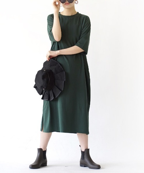 zootie（ズーティー）の「【着回しの効くストレートシルエット】 URBAN PLUS TEEワンピース（ワンピース・レディース・ライトピンク/ネイビー/グレイッシュブルー/ライトブルー/グレイッシュベージュ/ライトカーキ/イエロー系その他/ブラック/オフホワイト/チャコール/ラベンダー/アイボリー/スモークピンク/ライトベージュ/ブラウン系その他/ダークグリーン/テラコッタ・フリー/マキシ丈）」の9枚目の写真