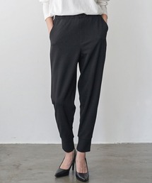 mili an deni（ミリアンデニ）の「ペアスキンバックスリットジョガーパンツ（スラックス）」