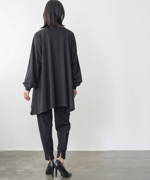 mili an deni（ミリアンデニ）の「ペアスキンバックスリットジョガーパンツ（スラックス・レディース・ブラック/キャメル/チャコールグレー/アイボリー/ネイビー・L/M）」の15枚目の写真