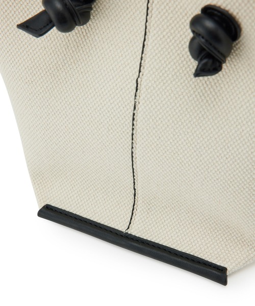 ADAM ET ROPE'(アダムエロペ)の「【一部直営店舗・WEB限定】ダブルシルェットMINIバッグ(ハンドバッグ・レディース・ブラック/グレー系その他/キャメル・FREE)」の10枚目の写真