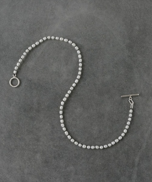 ISOLATION（アイソレーション）の「【ISOLATION / アイソレーション】Tiny Pearl Necklace / タイニーパール マンテルネックレス（ネックレス・レディース・ホワイト×ブラック・38cm）」の3枚目の写真