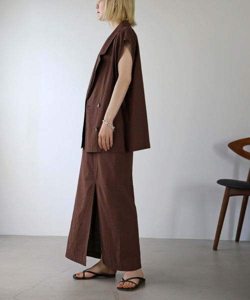 UNFIELD(アンフィールド)の「【UNFIELD】麻混ノースリーブジャケット(ベスト・レディース・ブラック/ブラウン/オフホワイト・FREE)」の8枚目の写真