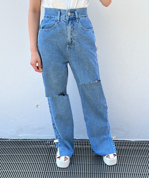 abc une face（アーベーセーアンフェイス）の「ダメ―ジワイドパンツ（デニムパンツ・レディース・ライトブルー・FREE）」の6枚目の写真