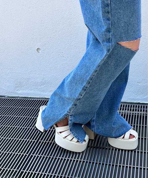 abc une face（アーベーセーアンフェイス）の「ダメ―ジワイドパンツ（デニムパンツ・レディース・ライトブルー・FREE）」の10枚目の写真