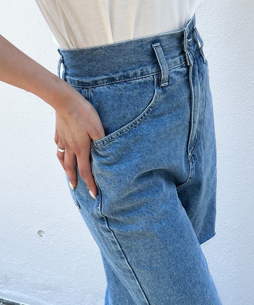 abc une face（アーベーセーアンフェイス）の「ダメ―ジワイドパンツ（デニムパンツ・レディース・ライトブルー・FREE）」の11枚目の写真
