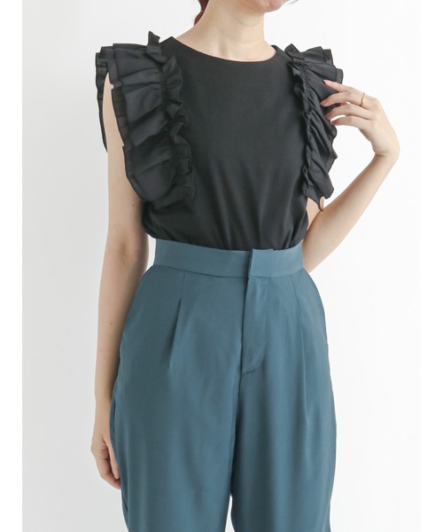 Te chichi TERRASSE（テチチテラス）の「◎フリル袖プルオーバー（ニット/セーター・レディース・ブラック/オフホワイト/カーキ・ﾌﾘ-）」の7枚目の写真