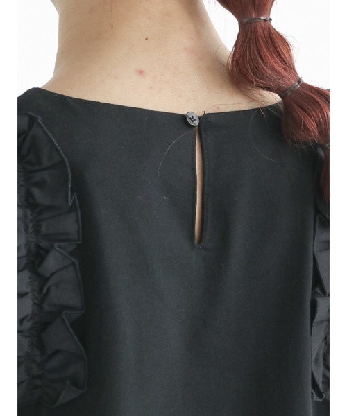 Te chichi TERRASSE（テチチテラス）の「◎フリル袖プルオーバー（ニット/セーター・レディース・ブラック/オフホワイト/カーキ・ﾌﾘ-）」の10枚目の写真