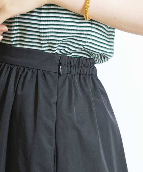 URBAN RESEARCH（アーバンリサーチ）の「タフタティアードスカート（スカート・レディース・ベージュ系その他/ブラック・38/36）」の21枚目の写真