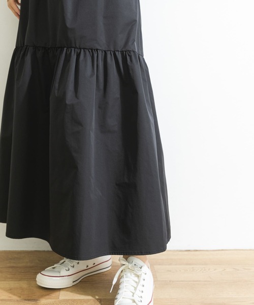 URBAN RESEARCH（アーバンリサーチ）の「タフタティアードスカート（スカート・レディース・ベージュ系その他/ブラック・38/36）」の3枚目の写真