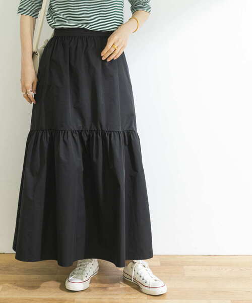 URBAN RESEARCH（アーバンリサーチ）の「タフタティアードスカート（スカート・レディース・ベージュ系その他/ブラック・38/36）」の9枚目の写真