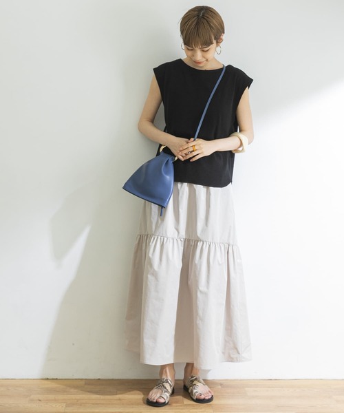 URBAN RESEARCH（アーバンリサーチ）の「タフタティアードスカート（スカート・レディース・ベージュ系その他/ブラック・38/36）」の7枚目の写真