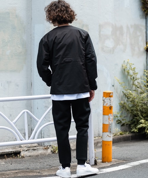 OUTDOOR PRODUCTS(アウトドアプロダクツ)の「【OUTDOOR PRODUCTS/アウトドアプロダクツ】ノーカラー中綿ブルゾン 撥水 防風 ストレッチ 防花粉 紫外線対策機能 ワンポイントブランドロゴ(ブルゾン・メンズ・カーキ/ブラック/チャコールグレー・MEDIUM/LARGE/X-LARGE)」の10枚目の写真