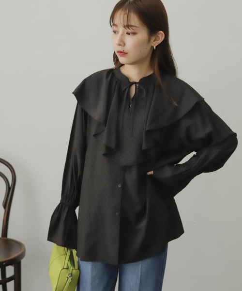 SENSE OF PLACE by URBAN RESEARCH(センスオブプレイスバイアーバンリサーチ)の「フロッキードットラッフルカラーブラウス(シャツ/ブラウス・レディース・ブラック系その他/ベージュ系その他/レッド系その他・ONE)」の5枚目の写真