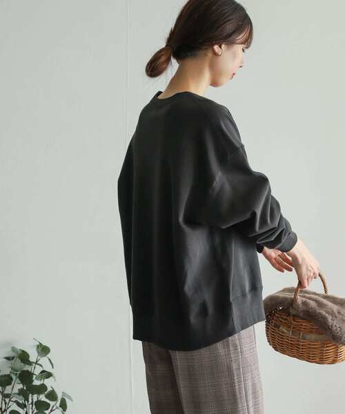 URBAN RESEARCH DOORS（アーバンリサーチドアーズ）の「スウェットクルーネックプルオーバー（スウェット・レディース・グレー/ベージュ/スミクロ・MEDIUM）」の18枚目の写真