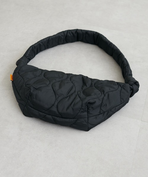 DISCOAT（ディスコート）の「【リバイバル/WEB限定】ボンディングメッセンジャーバッグ（メッセンジャーバッグ・レディース・ホワイト/ブラック/カーキ・FREE）」の11枚目の写真